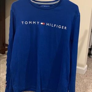 Men’s Medium Blue Tommy Hilfiger Long Sleeve Shirt